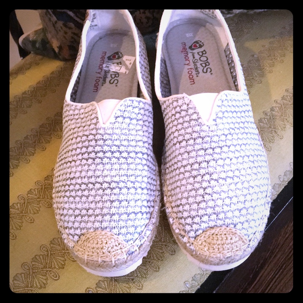 Comfy Bobs with Memory Foam- NWOT